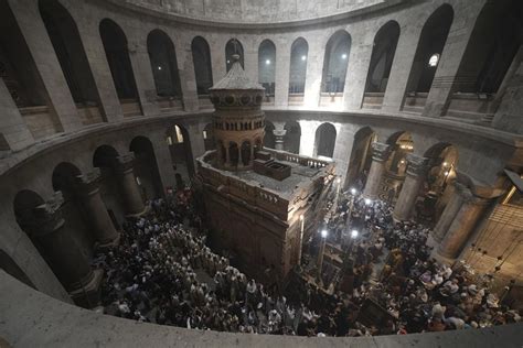 Church: Israel limiting rights of ‘Holy Fire’ worshippers